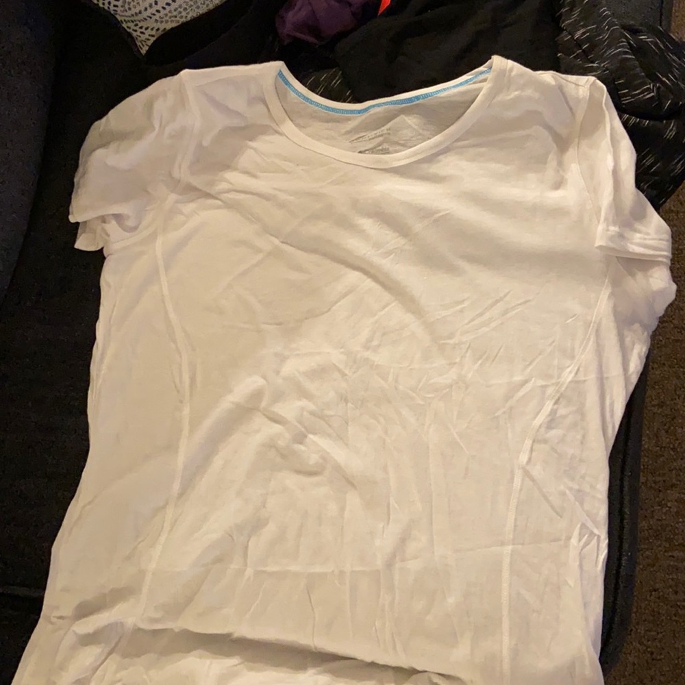 Women’s crew neck t